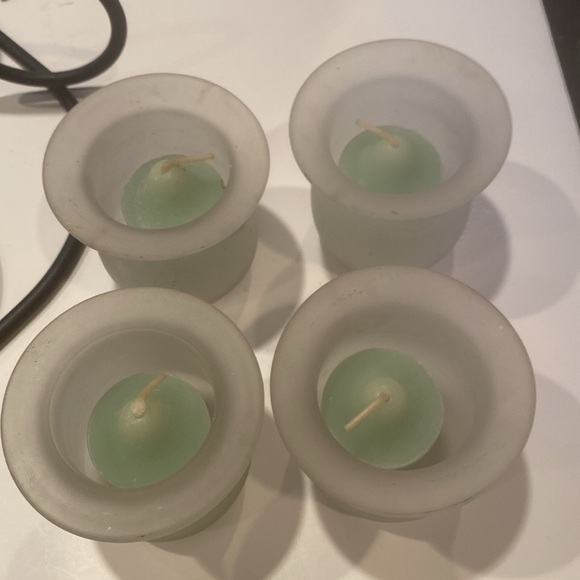 NWOT Set of 2 Wrought Iron Ornate Sconce Candleholders - Picture 6 of 7